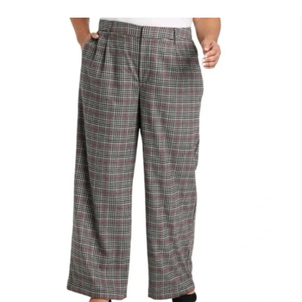 Ava & Viv Woman’s Plaid Pants - Gray and Red